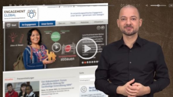 Ein Video in Gebärdensprache zeigt, wie die Website von Engagement Global funktioniert.