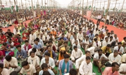 Hunderttausende Inderinnen und Inder protestieren. © 2015 MILLIONS CAN WALK
